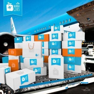 KLM Wannagives offers a range of gifts to surprise a travelling family member or friend on board.